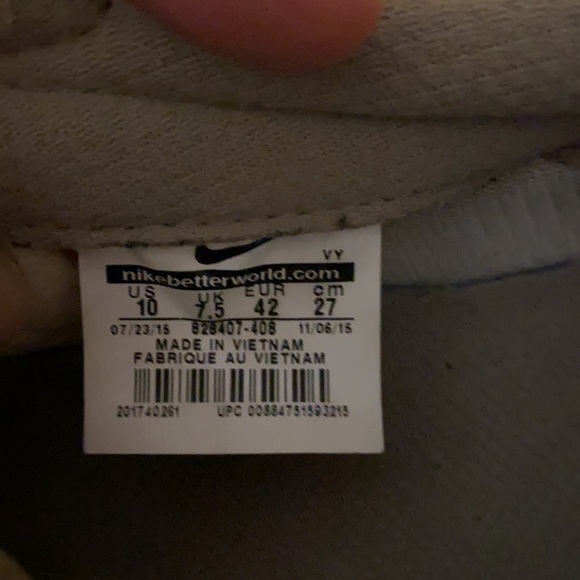 Shoes - Picture 4 of 6